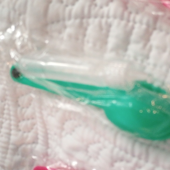 Sanitizing bands for kids/adults - Picture 3 of 4